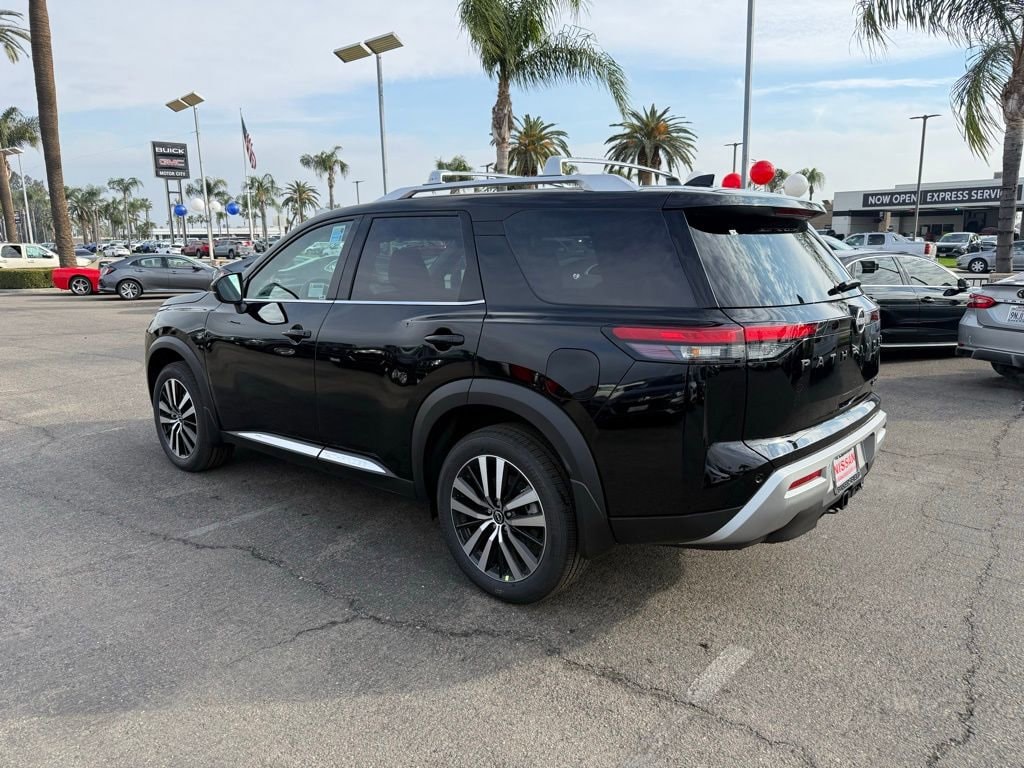 New 2025 Nissan Pathfinder Platinum Platinum 4WD