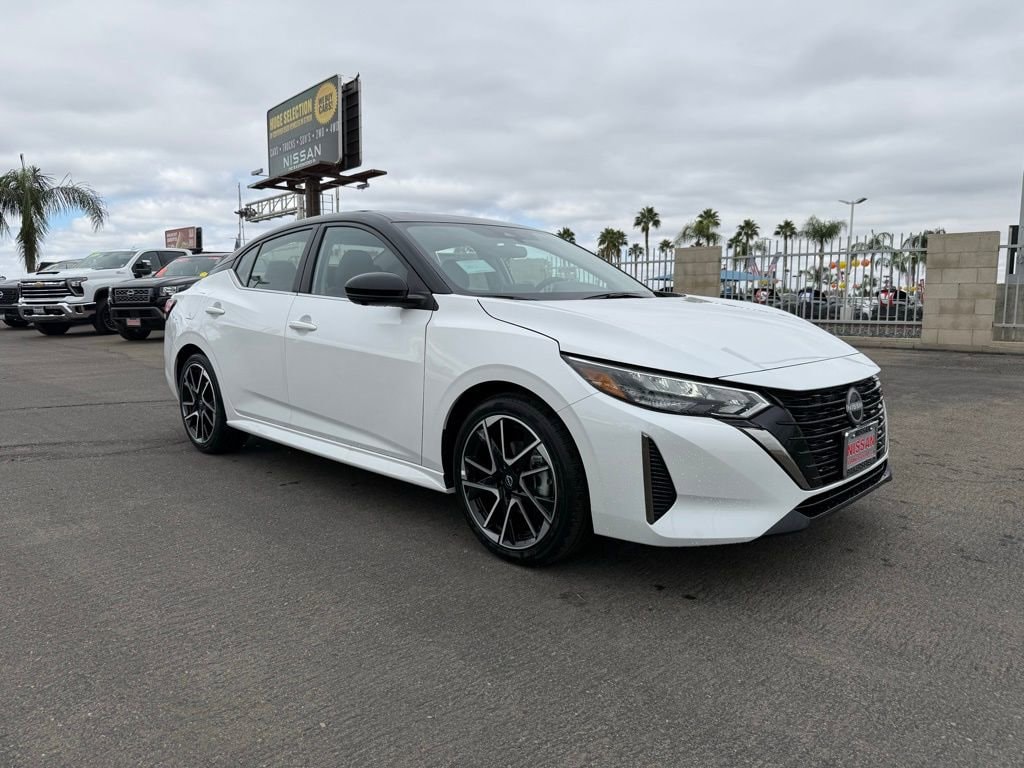 2025 Nissan Sentra SR's photo
