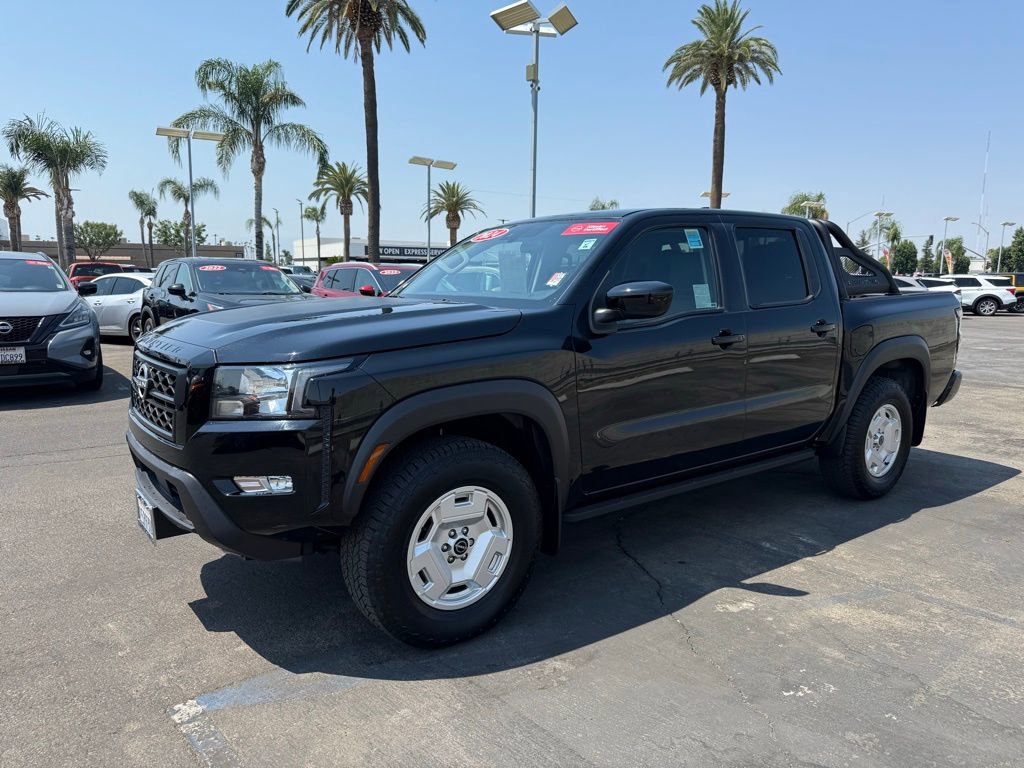 2024 Nissan Frontier SV photo 3