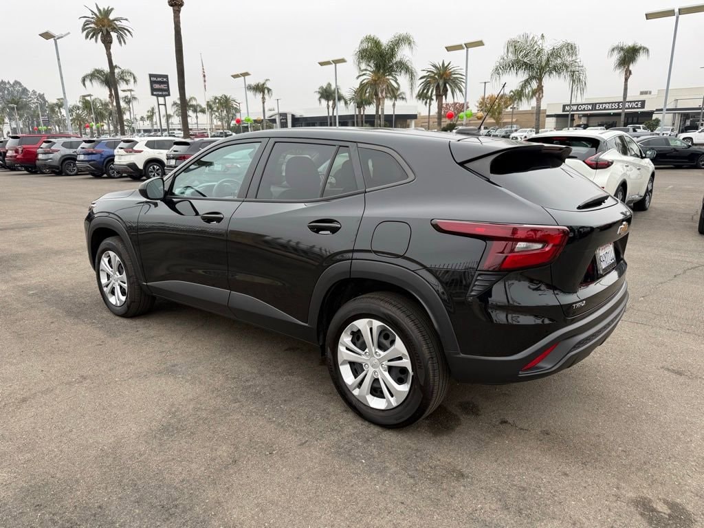 Used 2024 Chevrolet Trax LS FWD LS
