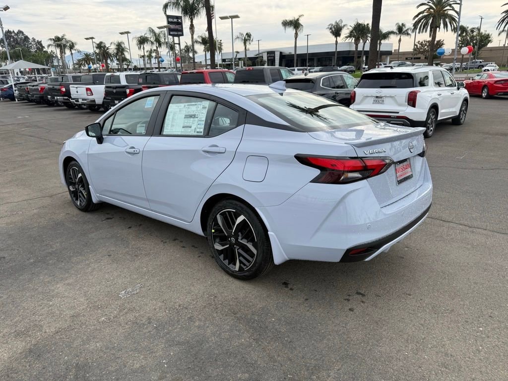 New 2025 Nissan Versa SR SR CVT