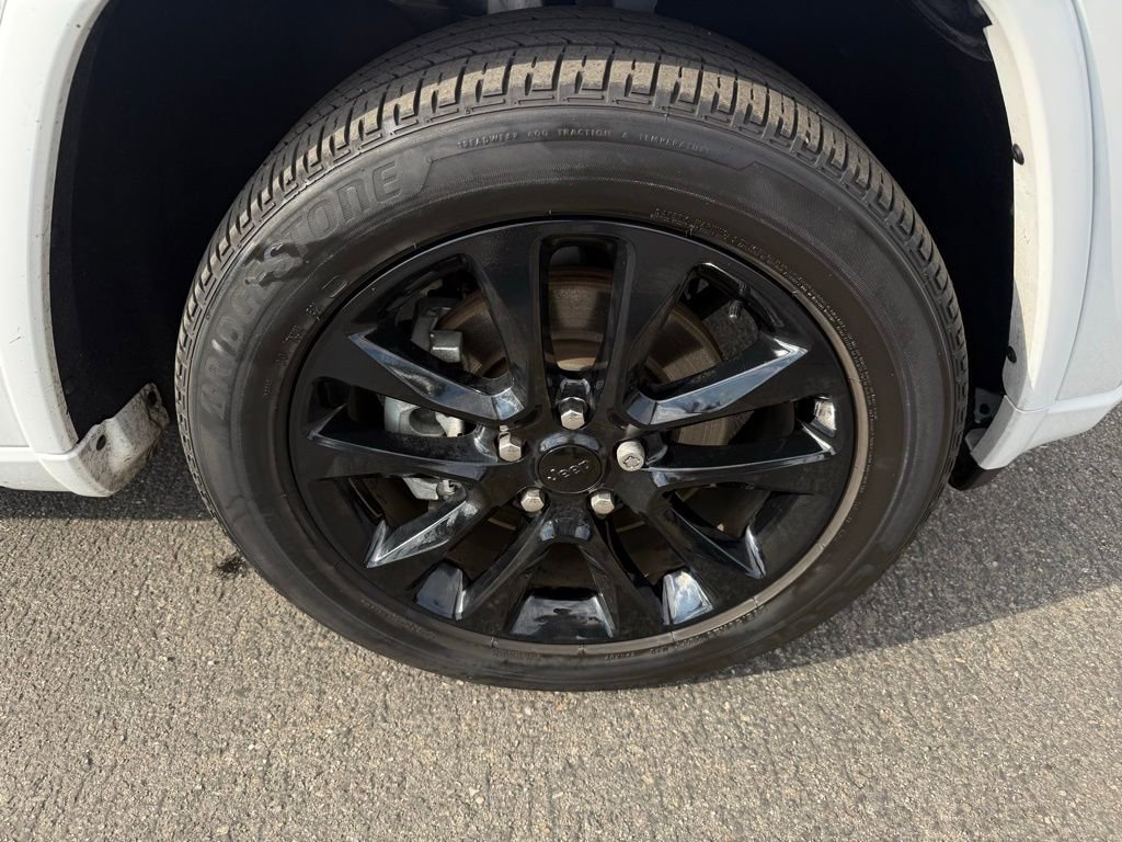 2022 Jeep Grand Cherokee WK Laredo X photo 3