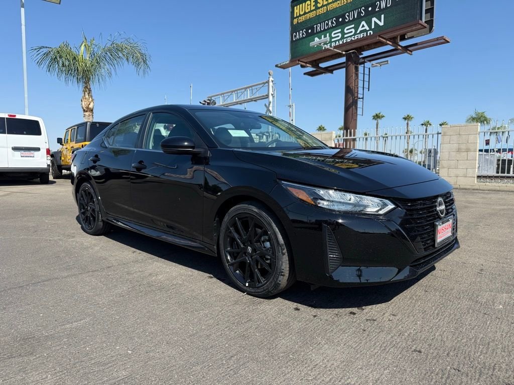 2025 Nissan Sentra SR's photo