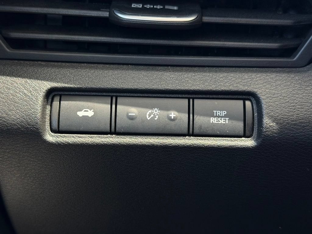 2025 Nissan Altima SV - Photo 25
