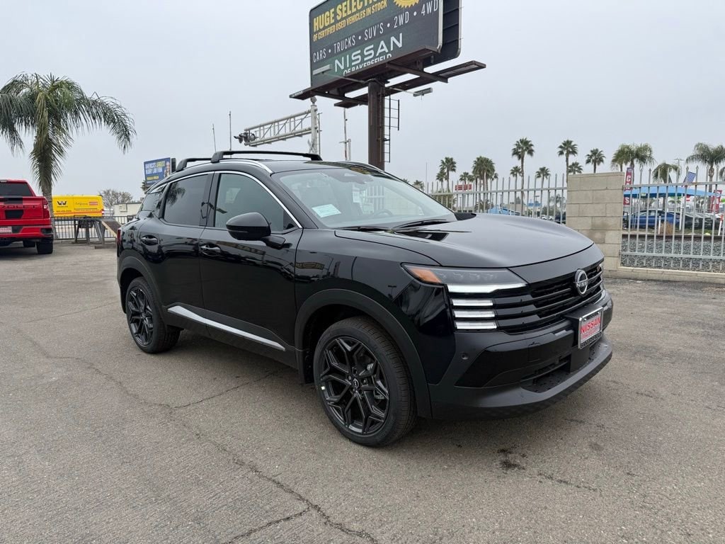 2026 Nissan KICKS SR's photo