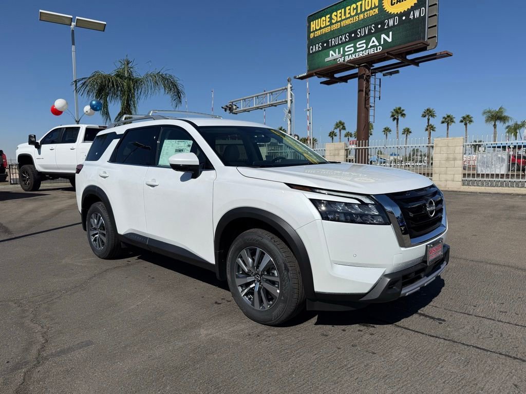 2025 Nissan Pathfinder SL 2WD 