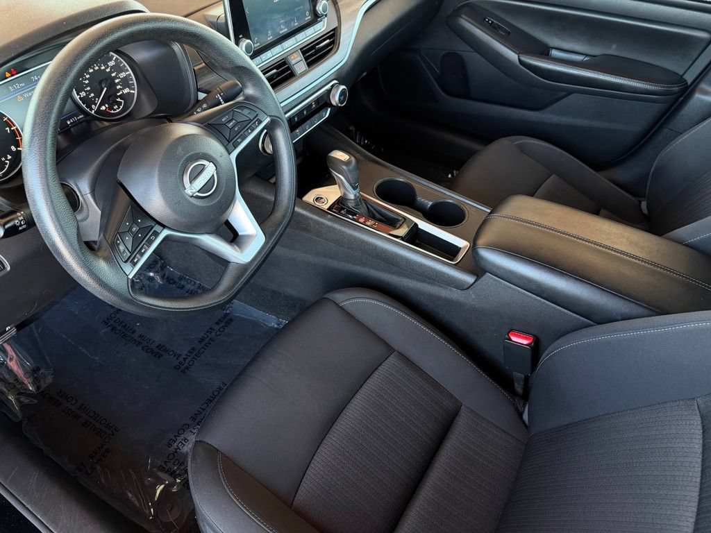 2025 Nissan Altima SV - Photo 16