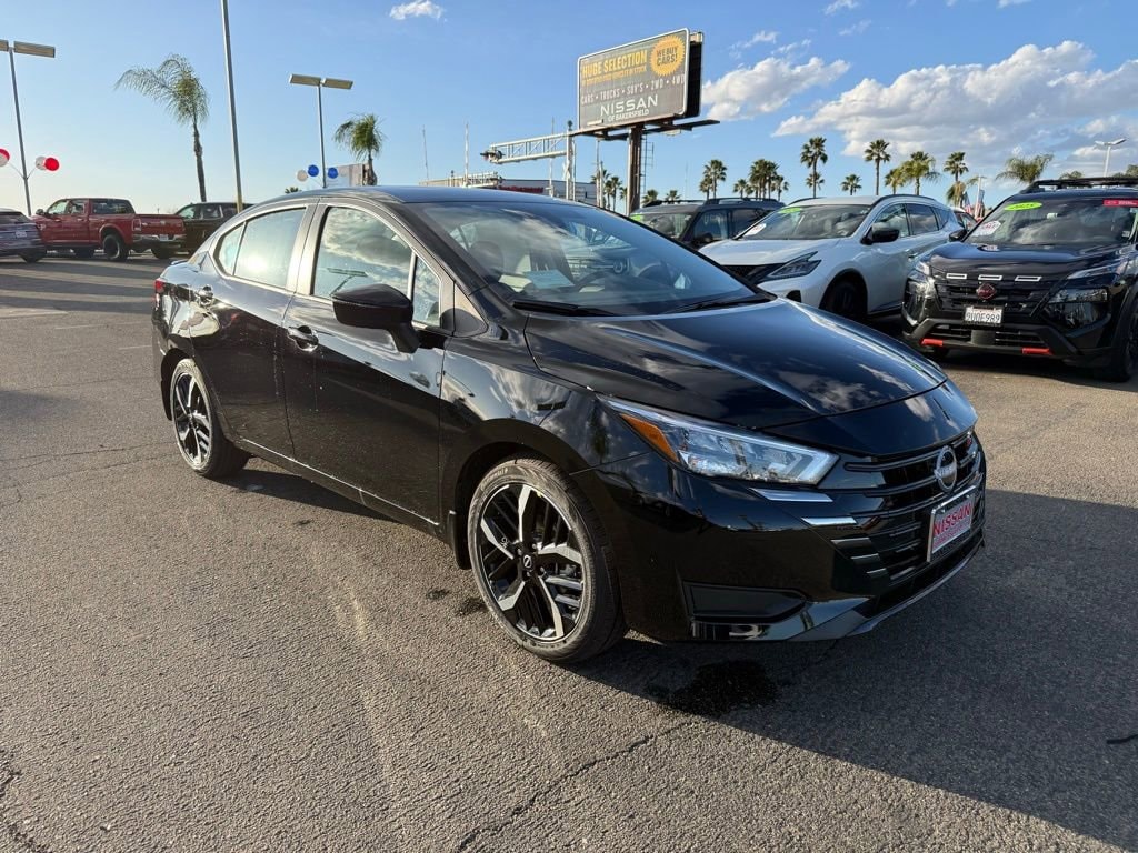 2025 Nissan Versa SR CVT 