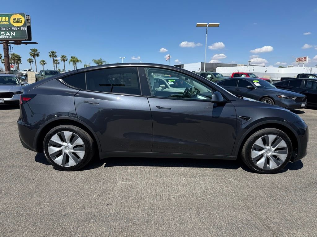 2024 Tesla Model Y Long Range photo 6