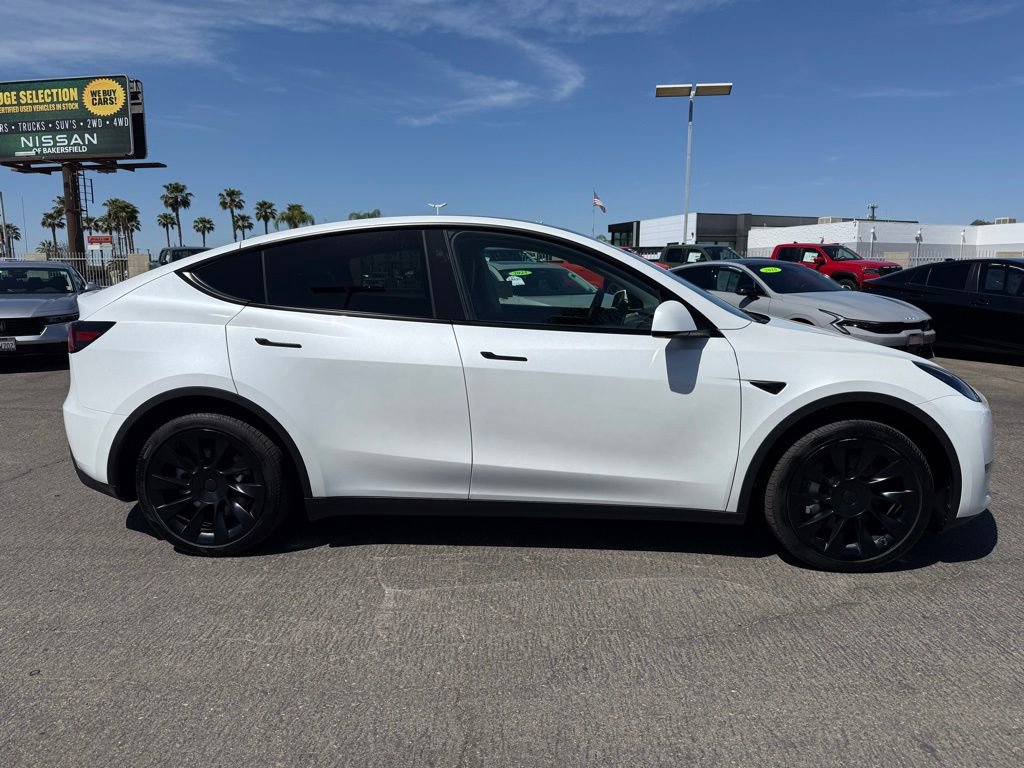 2024 Tesla Model Y Long Range photo 6