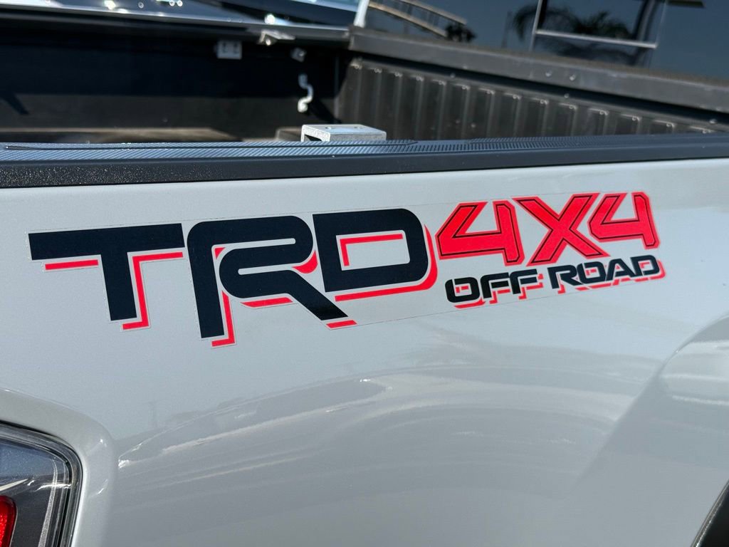 2021 Toyota Tacoma 4WD TRD Off Road photo 3