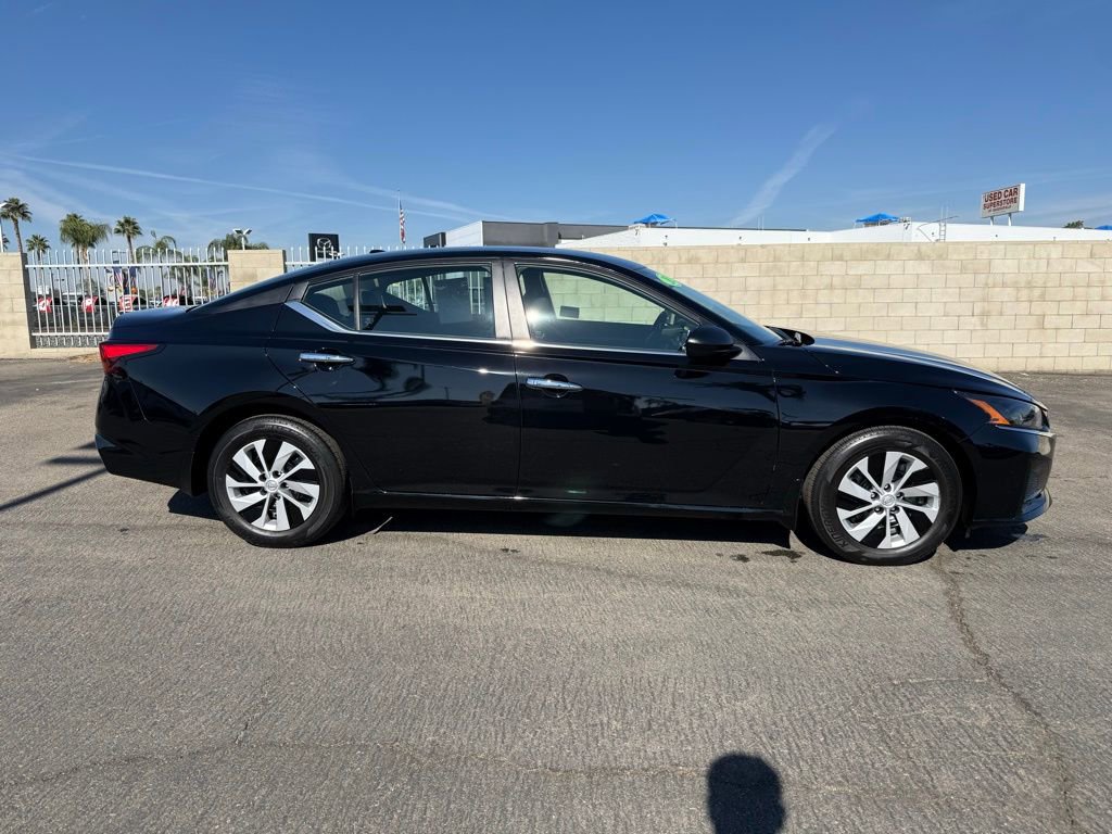 2025 Nissan Altima S photo 6