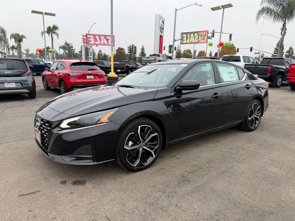 New 2025 Nissan Altima SR SR FWD