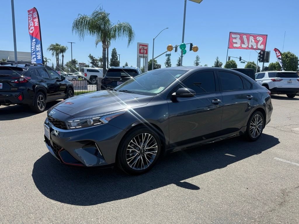 2023 Kia Forte GT-Line photo 2