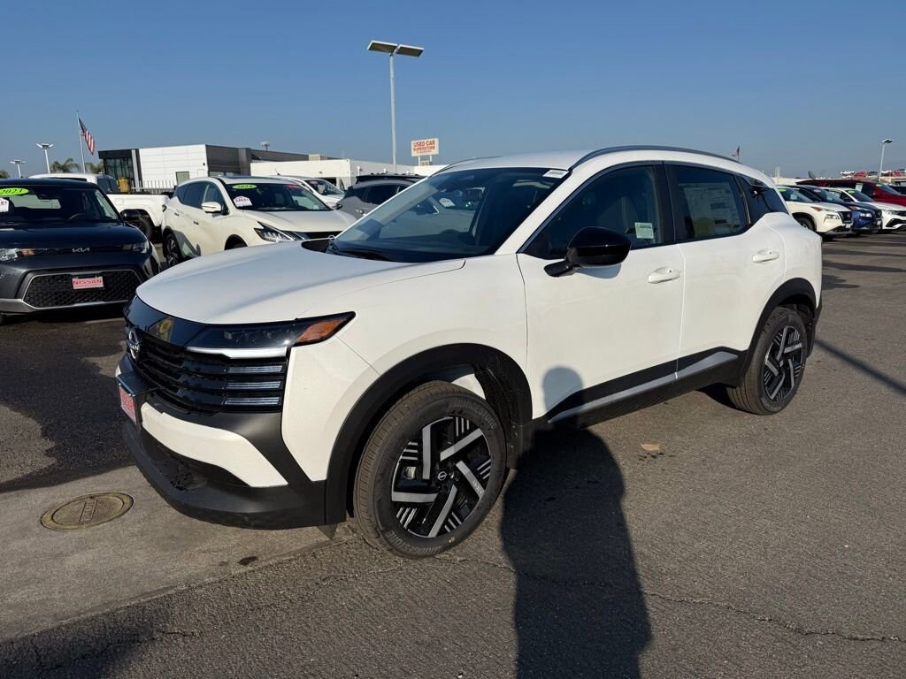 New 2026 Nissan Kicks SV SV FWD