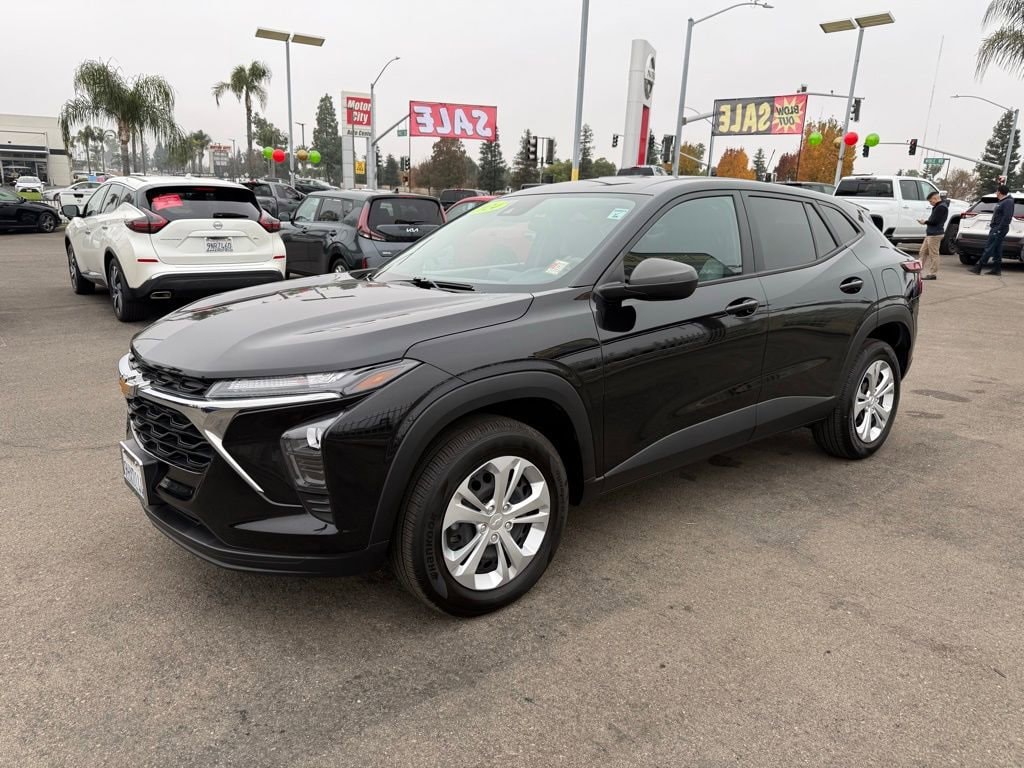 Used 2024 Chevrolet Trax LS FWD LS