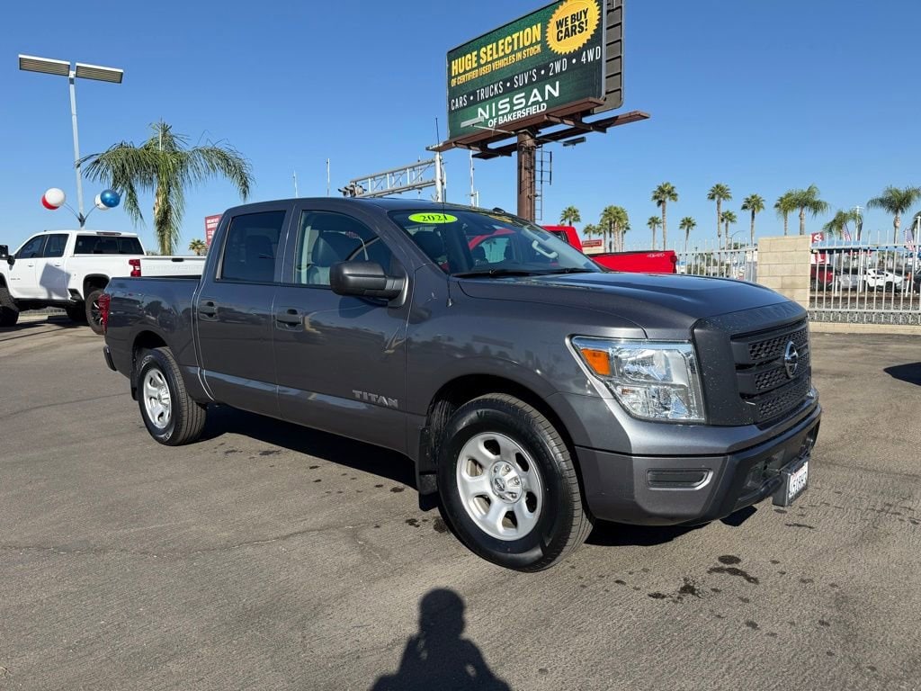 2021 Nissan Titan 4x2 Crew Cab S 