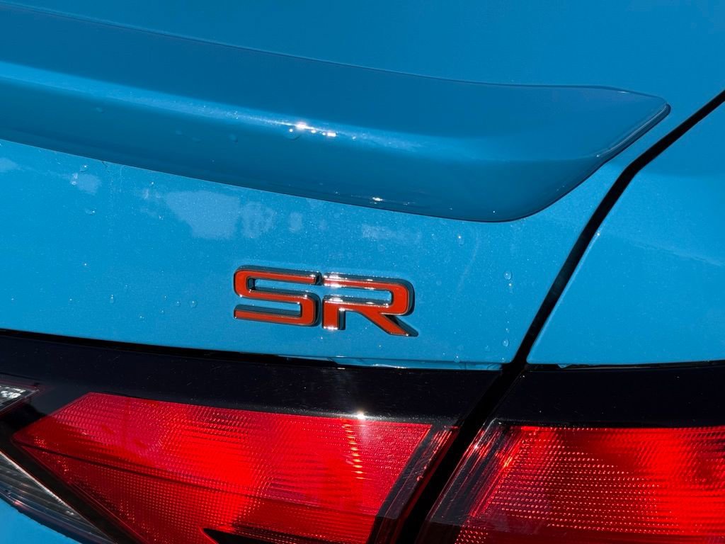 2025 Nissan Versa SR photo 3