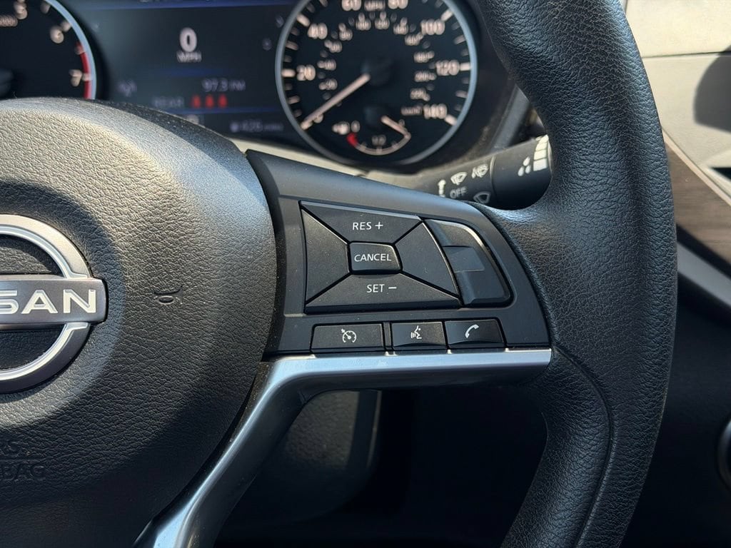 2025 Nissan Altima SV - Photo 24