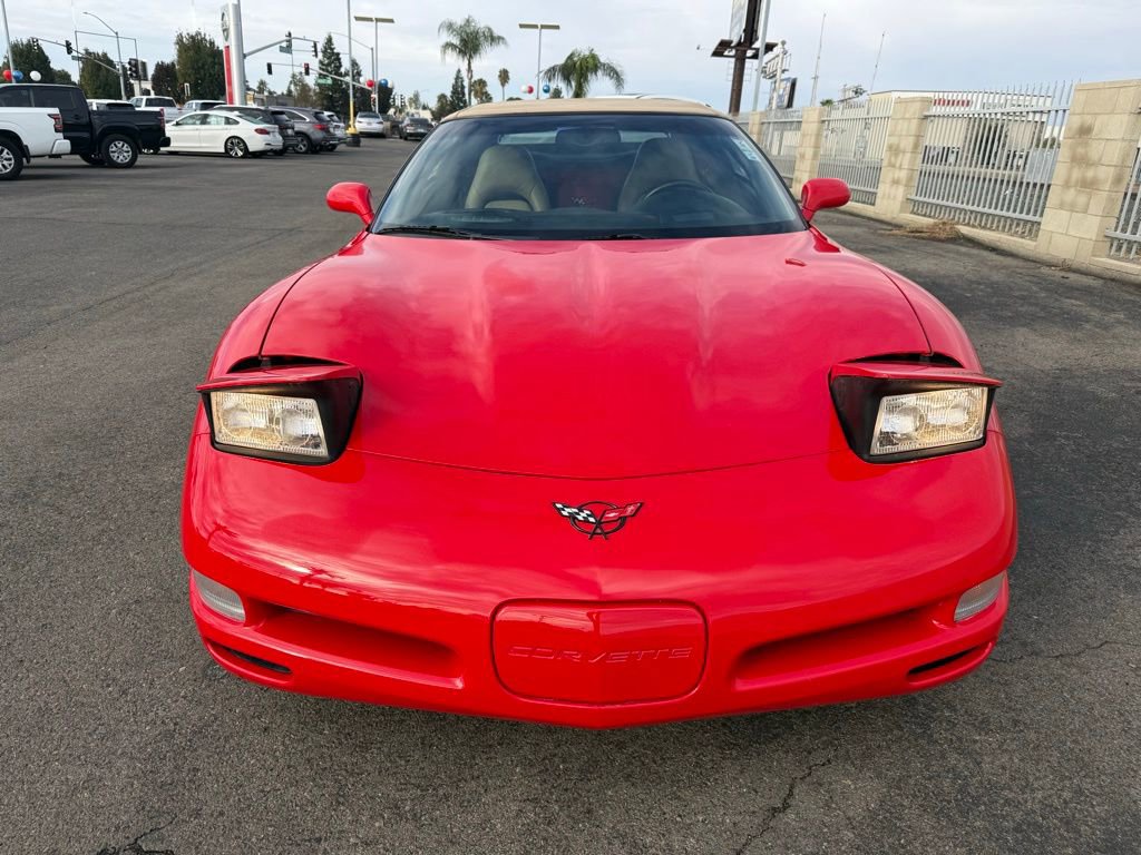 2002 Chevrolet Corvette photo 2