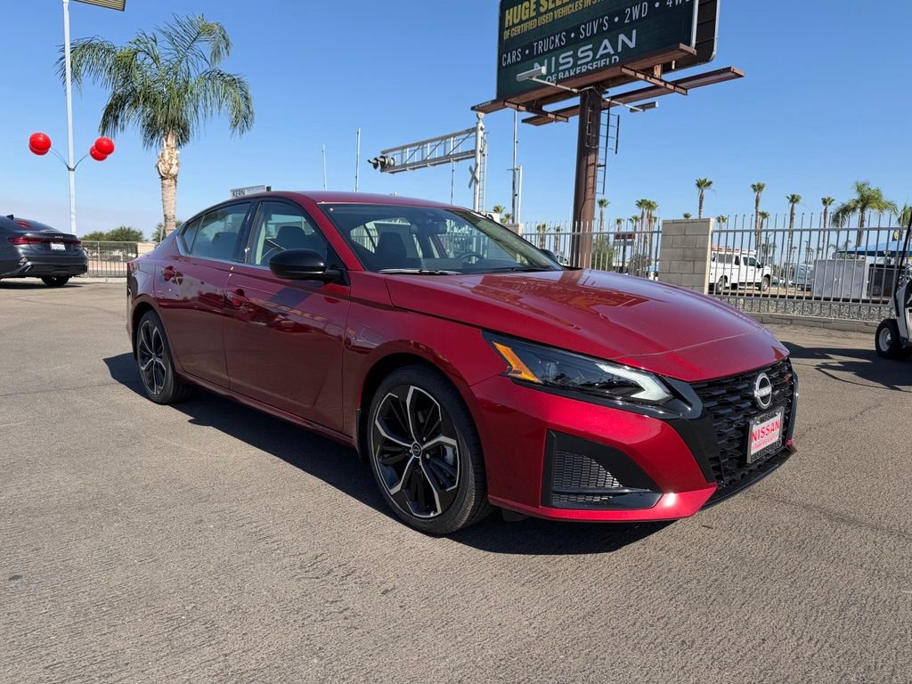 2026 Nissan Altima SR FWD 