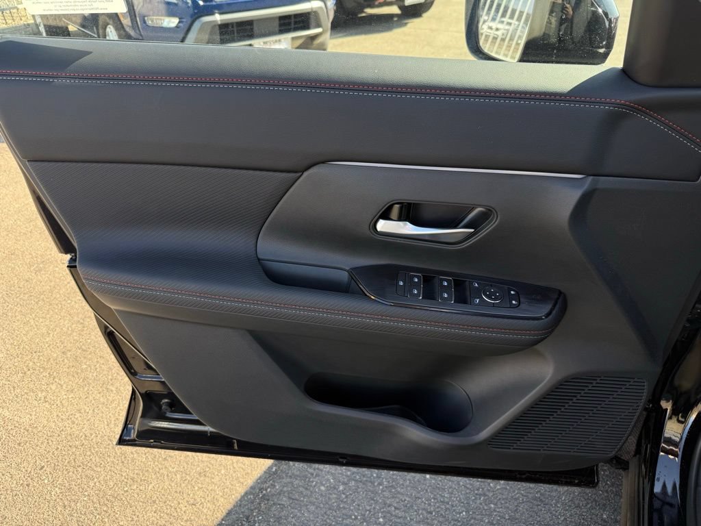 2026 Nissan KICKS SR - Photo 18
