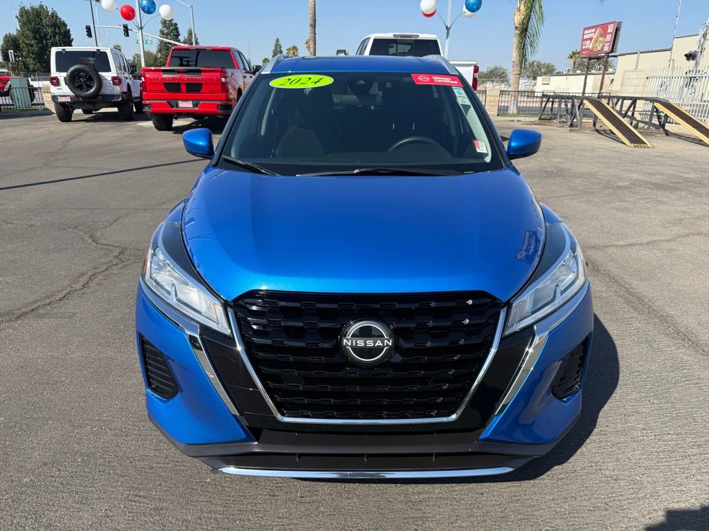 2024 Nissan Kicks SV photo 2