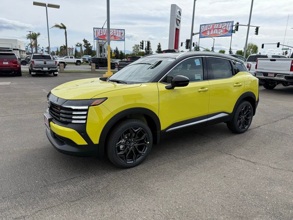2025 Nissan Kicks SR photo 3
