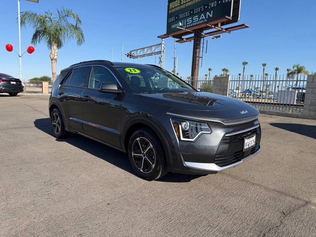 2023 Kia Niro EX HEV's photo