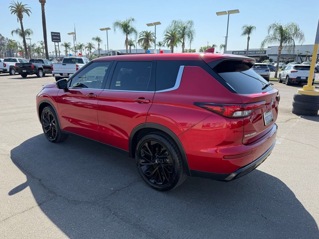 2022 Mitsubishi Outlander SE photo 4