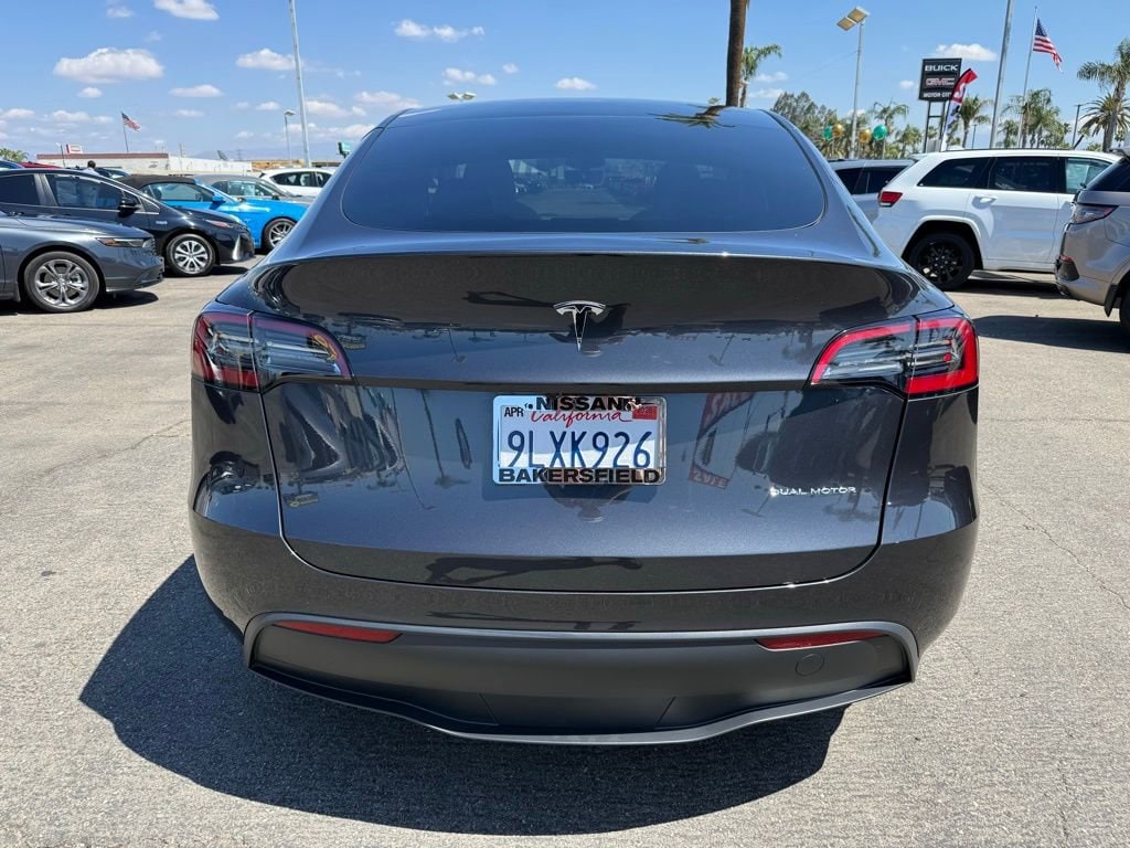 2024 Tesla Model Y Long Range photo 4