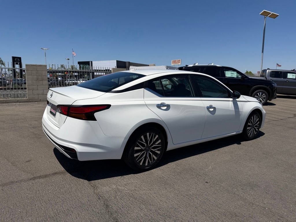 2025 Nissan Altima SV - Photo 6