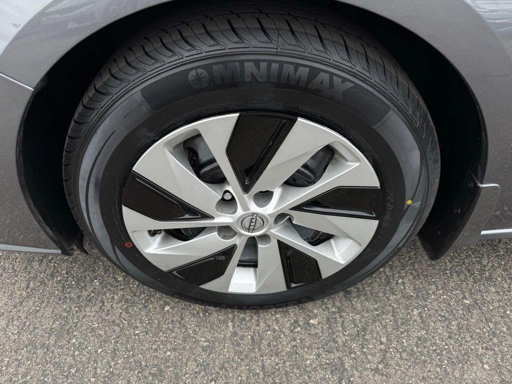 2024 Nissan Altima 2.5 S photo 3