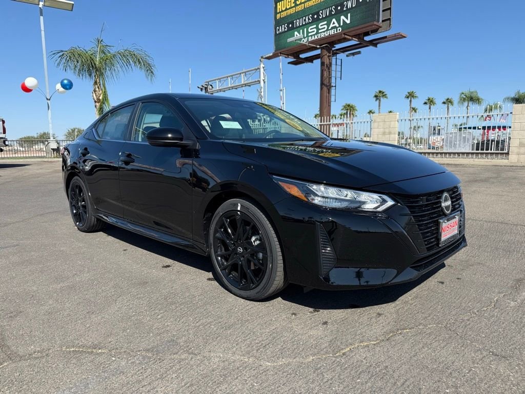 2025 Nissan Sentra SR's photo