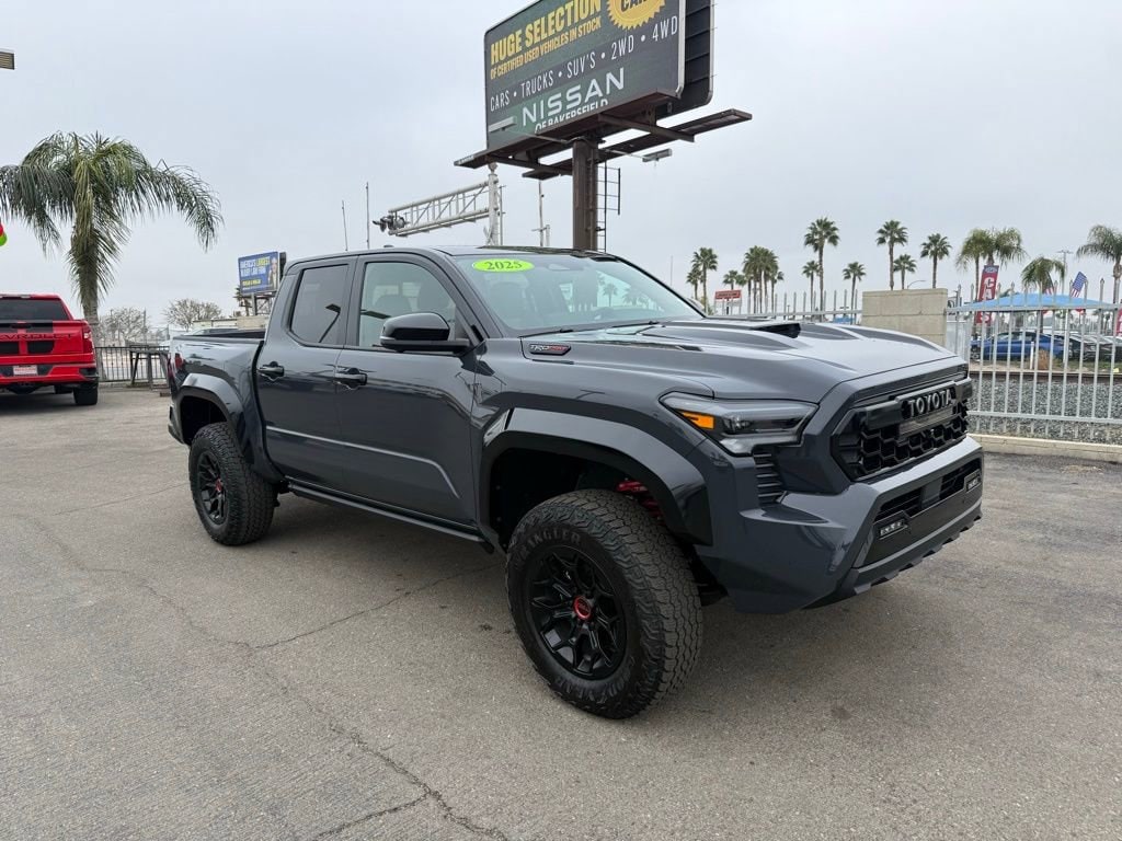 2025 Toyota Tacoma TRD Pro's photo