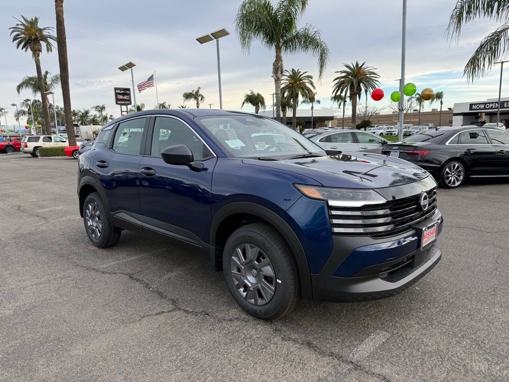 2026 Nissan KICKS S's photo