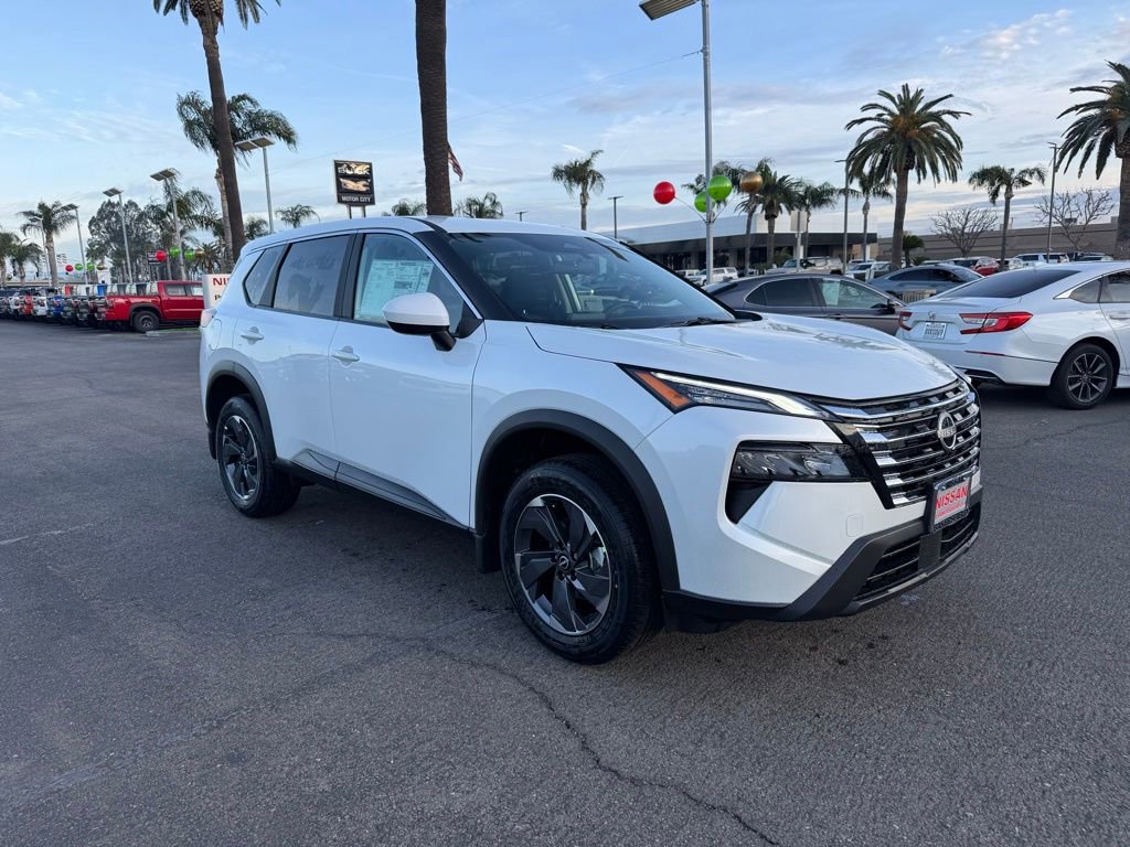 2026 Nissan Rogue SV's photo