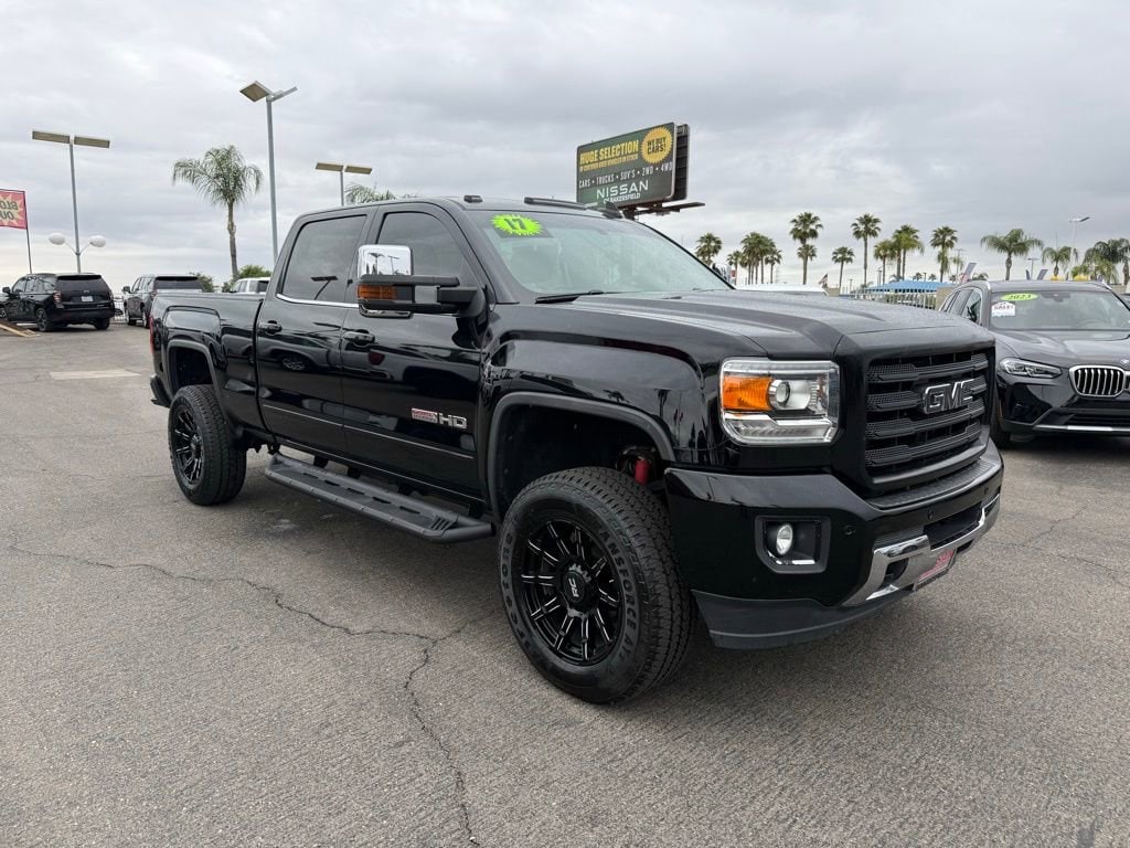 2017 GMC Sierra 4WD Crew Cab Standard Box SLT's photo