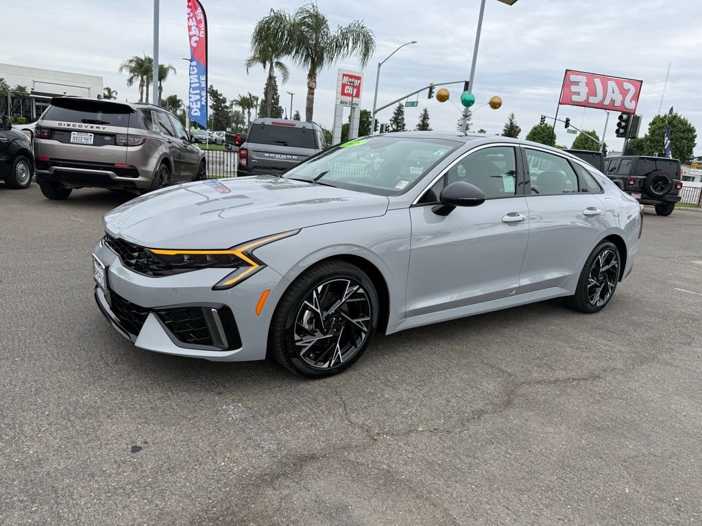 2025 Kia K5 GT-Line photo 2