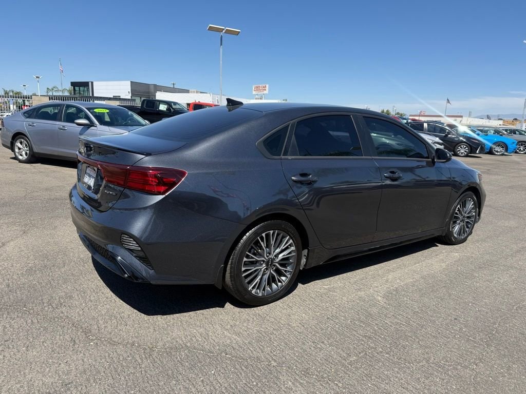2023 Kia Forte GT-Line photo 5