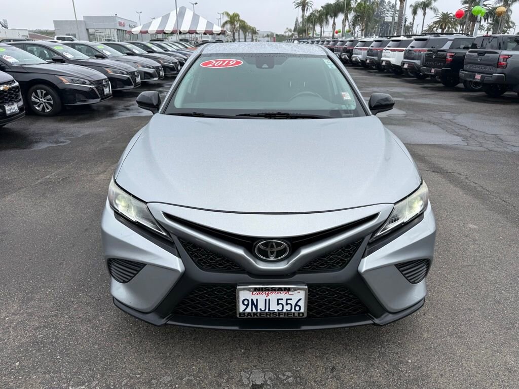 Used 2019 Toyota Camry SE SE Auto