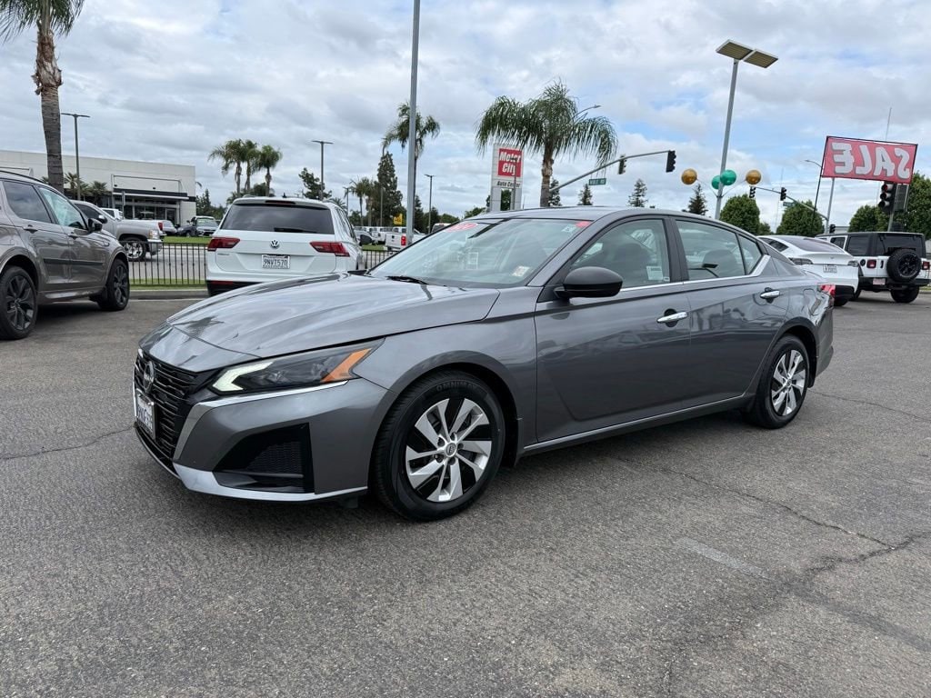2024 Nissan Altima 2.5 S photo 2