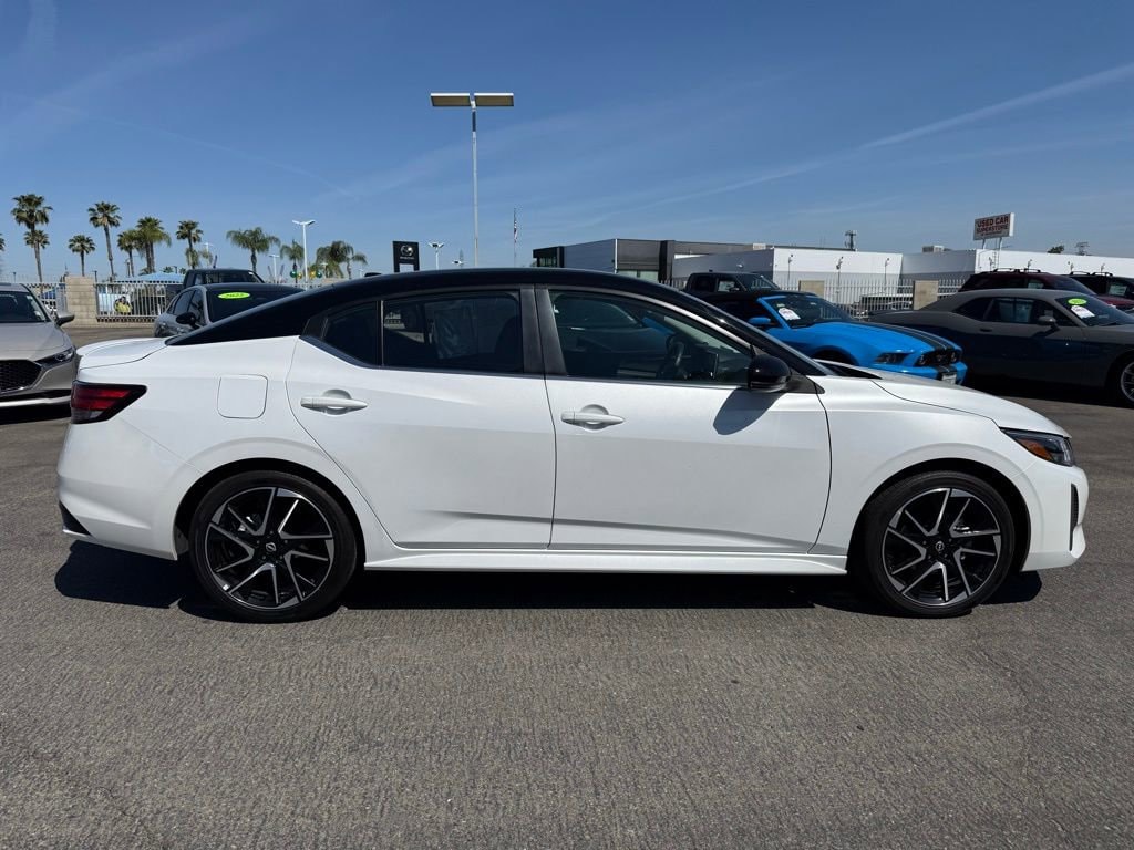 2024 Nissan Sentra SR photo 6