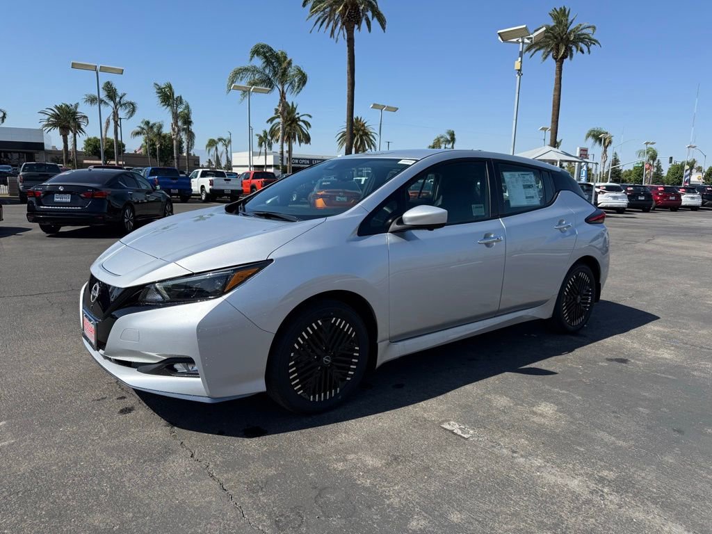 2025 Nissan Leaf SV Plus photo 3
