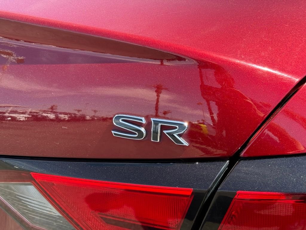 2022 Nissan Altima 2.5 SR photo 3