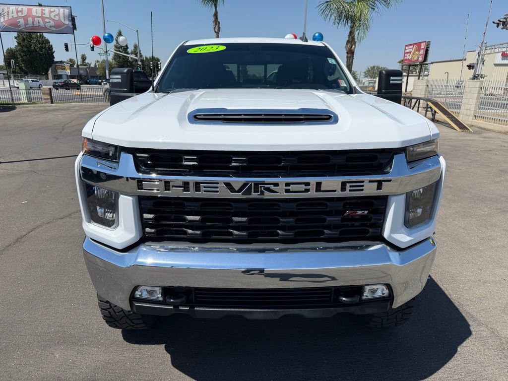 2023 Chevrolet Silverado 2500HD LT photo 2