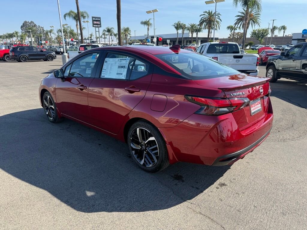 New 2025 Nissan Versa SR SR CVT