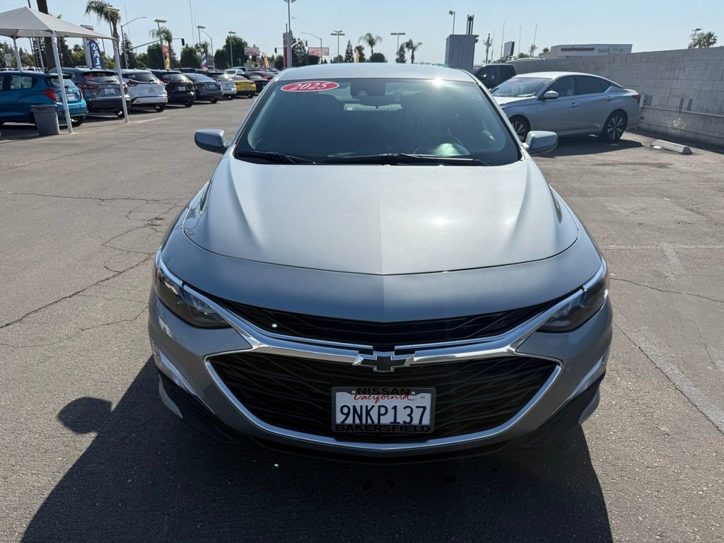2025 Chevrolet Malibu RS photo 2