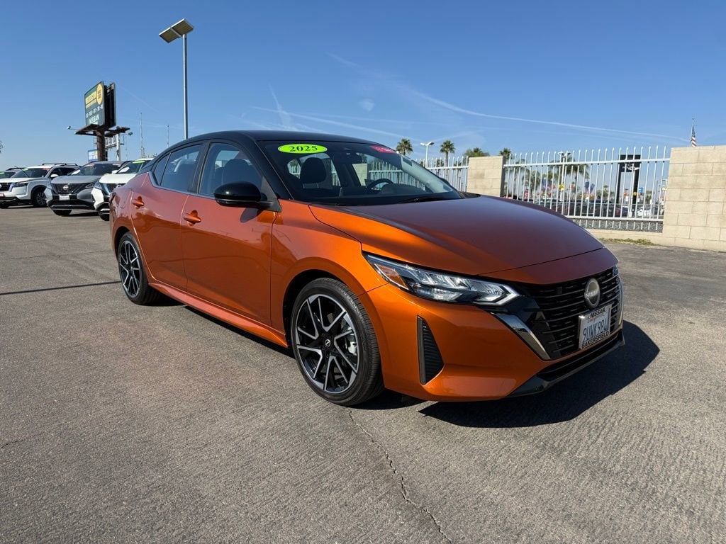 2025 Nissan Sentra SR's photo