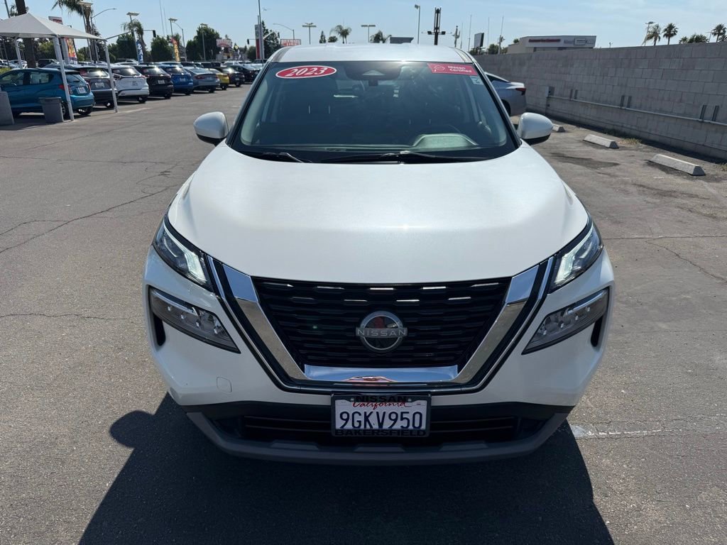 2023 Nissan Rogue SV photo 2